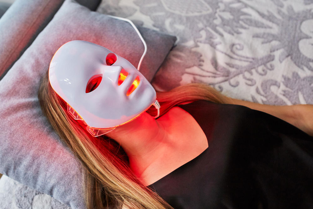 Red Light Therapy: A Game Changer for Anti-Aging and Acne